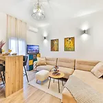 Ipm Apartment Kastela