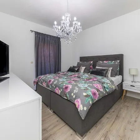 Ipm Apartment