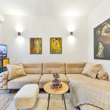 Ipm Apartment *