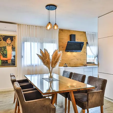 Apartamento Ipm Kaštela