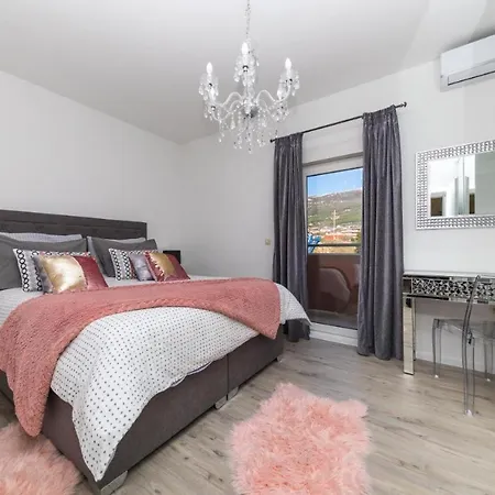 Ipm Apartamento Kaštela