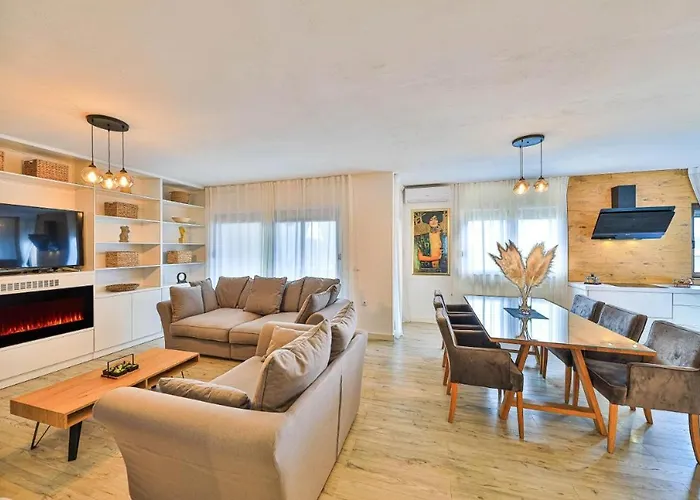 Ipm Apartament Kaštela
