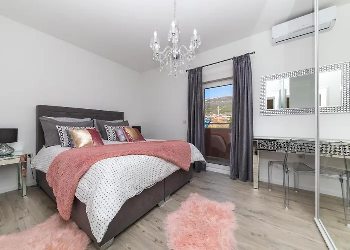 Ipm Apartament Kaštela